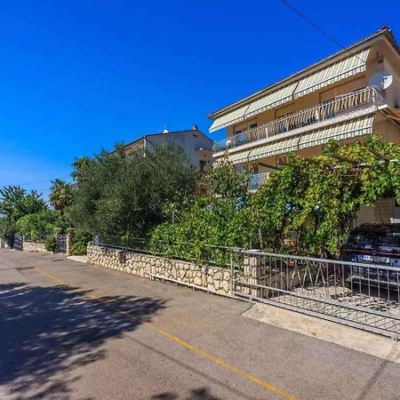 Four-Bedroom Apartment In Crikvenica II ภายนอก รูปภาพ