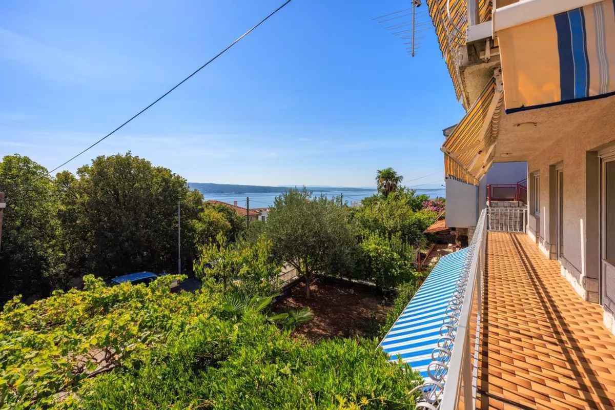 Four-Bedroom Apartment In Crikvenica II ภายนอก รูปภาพ