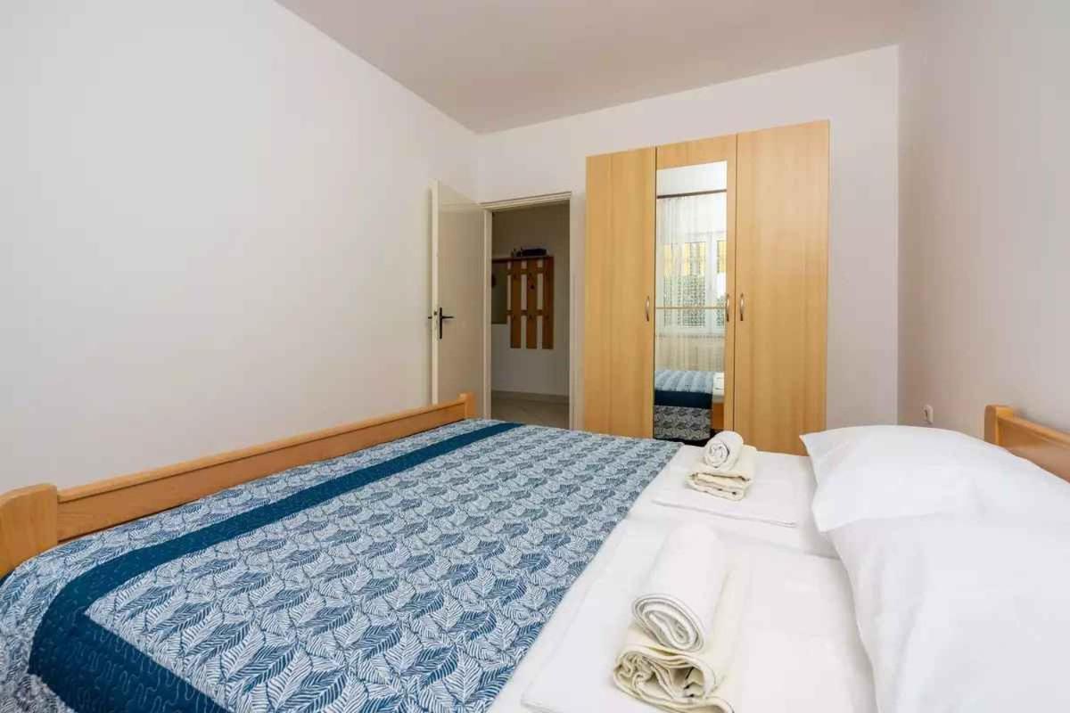 Four-Bedroom Apartment In Crikvenica II ภายนอก รูปภาพ
