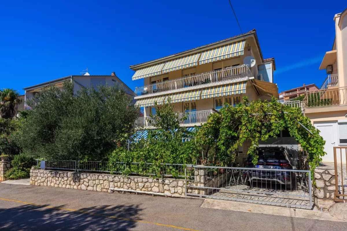 Four-Bedroom Apartment In Crikvenica II ภายนอก รูปภาพ