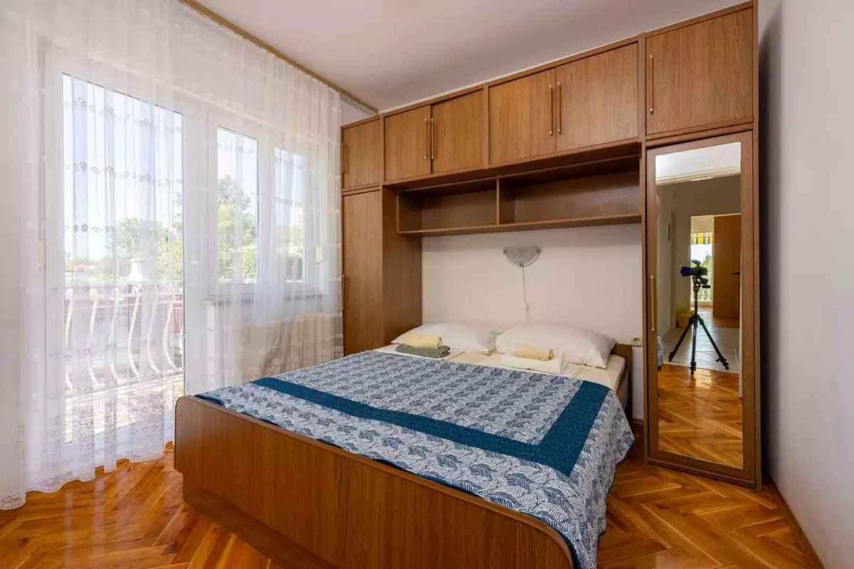 Four-Bedroom Apartment In Crikvenica II ภายนอก รูปภาพ